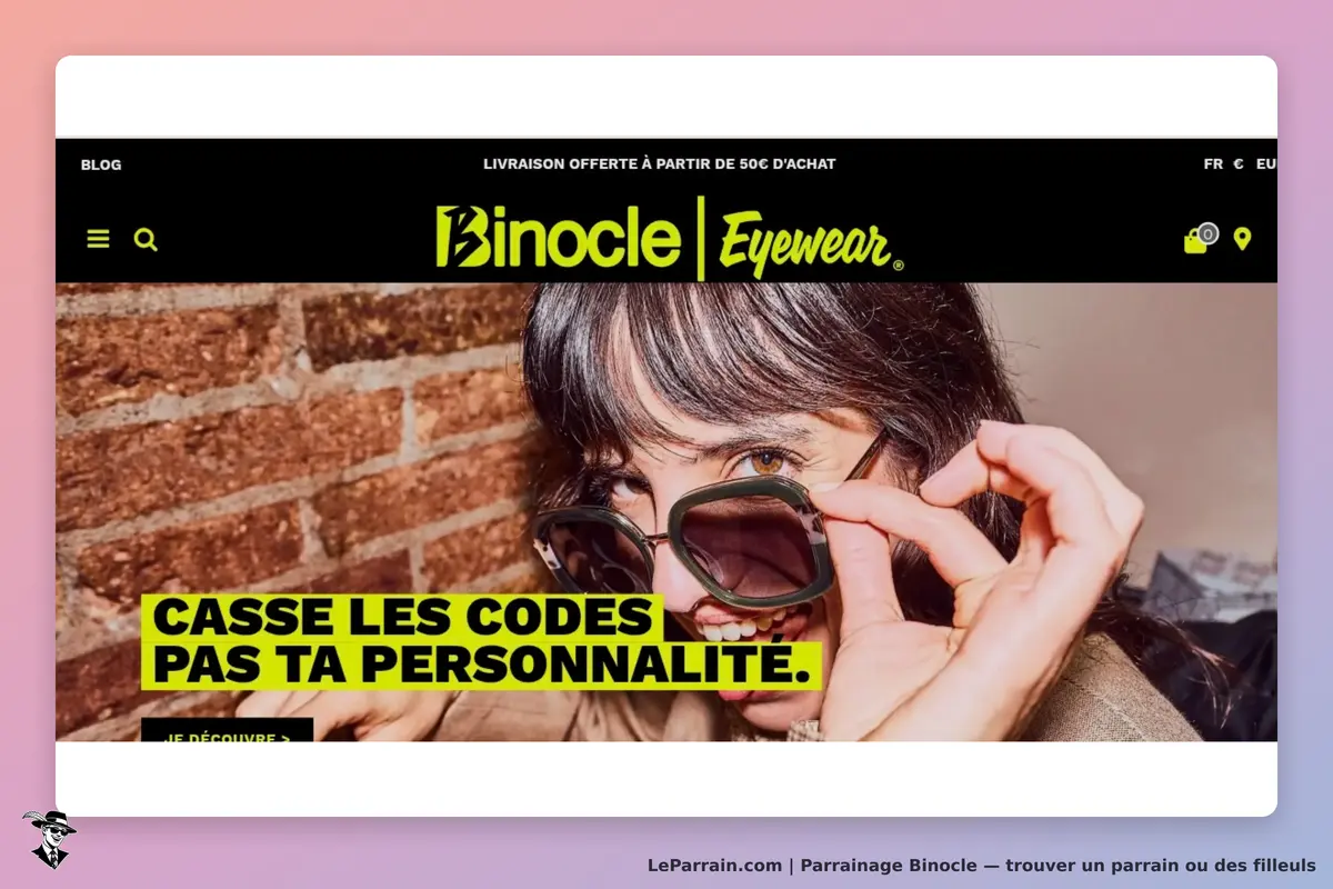 Binocle : femme souriante portant des lunettes, fond en briques et texte promotionnel