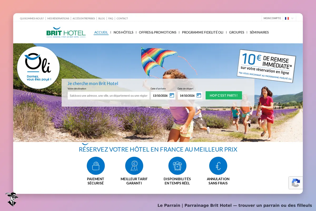 Brit Hotel : page d'accueil avec un formulaire de recherche et une image de familles en vacances
