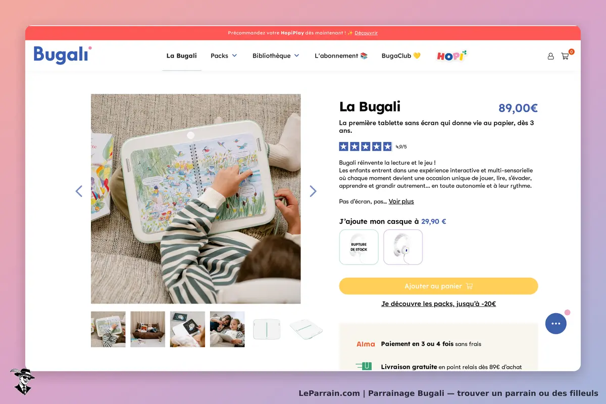 Bugali : tablette interactive sur une surface avec un enfant qui lit un livre illustré
