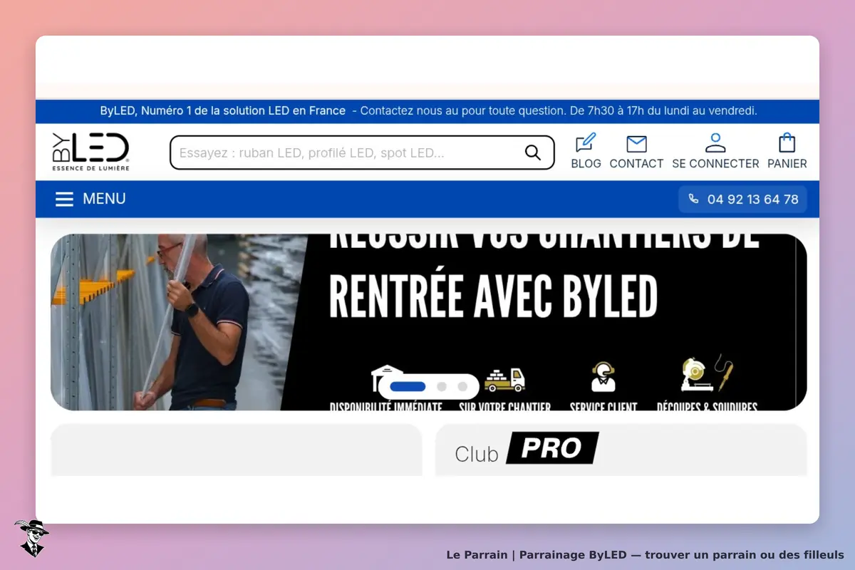 ByLED : page d'accueil avec un homme tenant un ruban LED et des informations sur les services