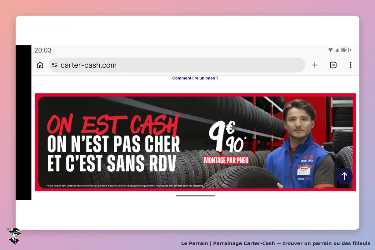 Carter-Cash : affichage promotionnel avec un homme tenant un pneu et des pneus en arrière-plan