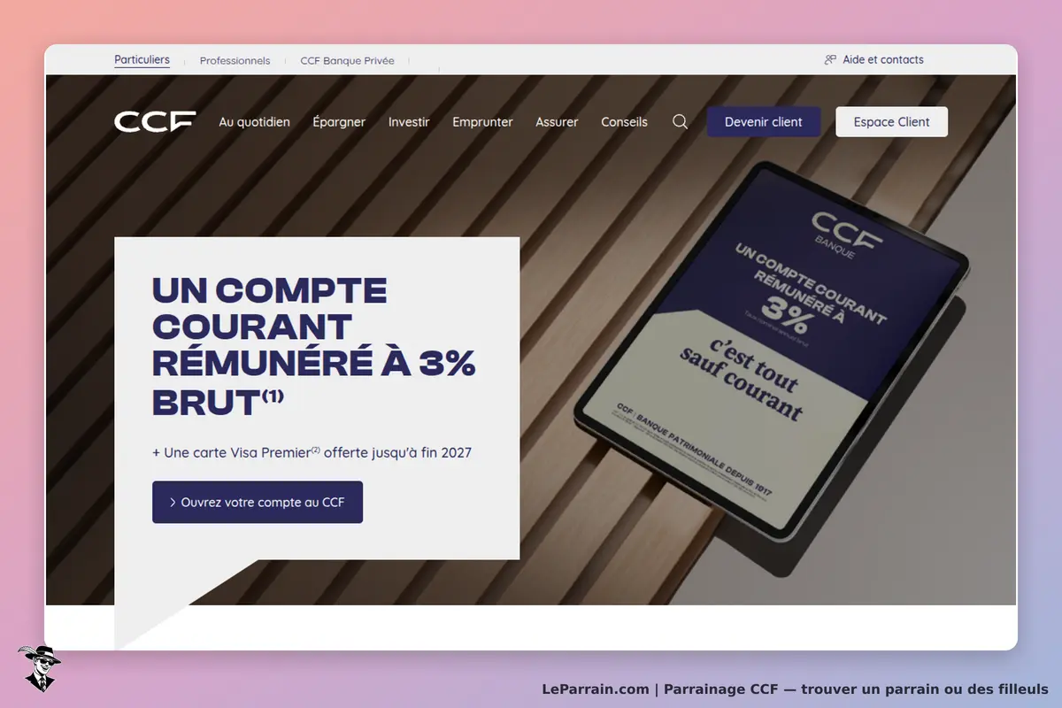 CCF : page d'accueil présentant un compte courant avec une carte Visa sur un fond en bois