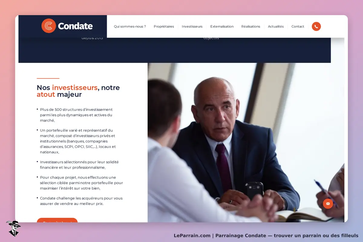Condate : page d'accueil avec un homme en costume discutant lors d'une réunion