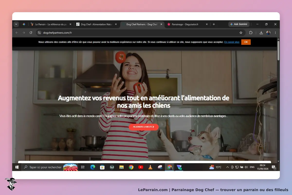 Dog Chef : page d'accueil avec une femme souriante tenant des tomates et un chien à ses côtés