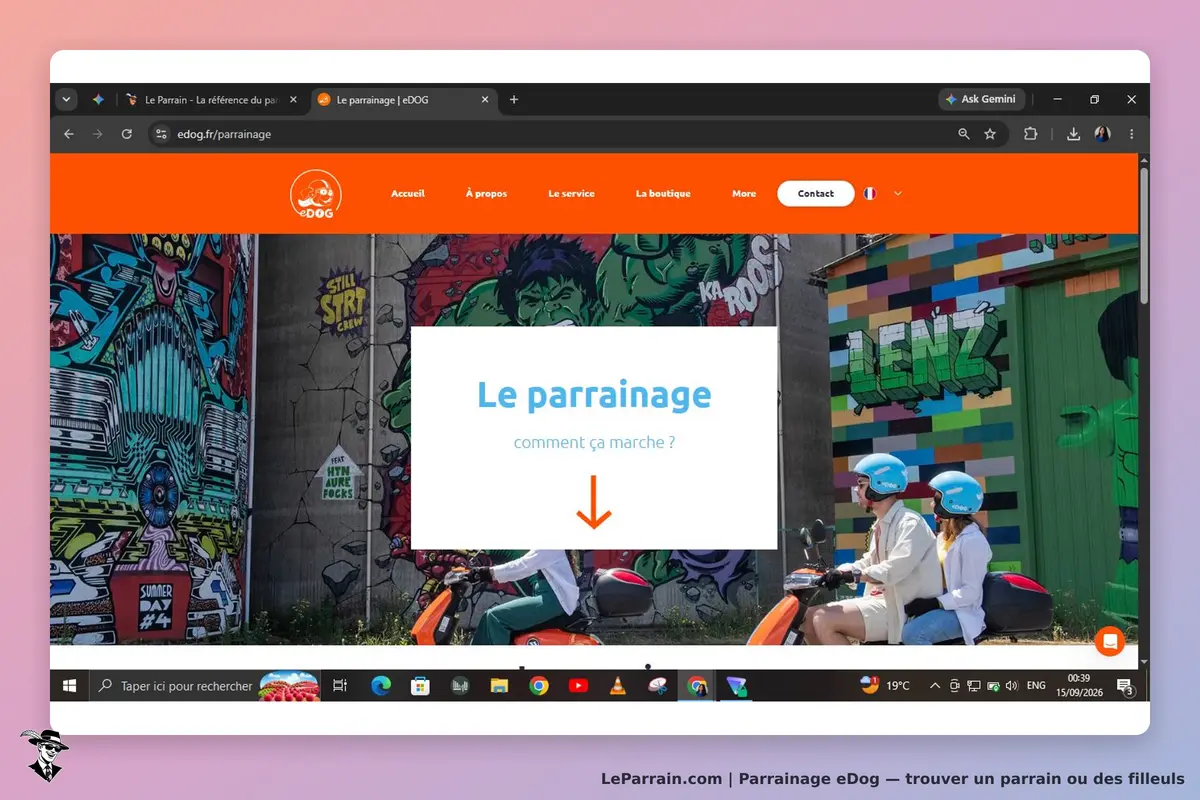 eDog : page d'accueil avec un message sur le parrainage et un fond coloré de graffitis