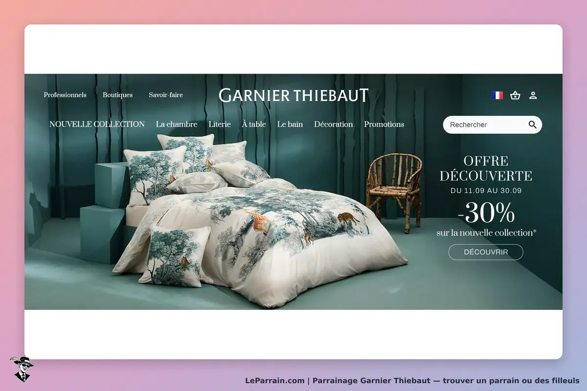 Garnier Thiebaut : lit avec parure de couette et coussins au motif de forêt et animaux