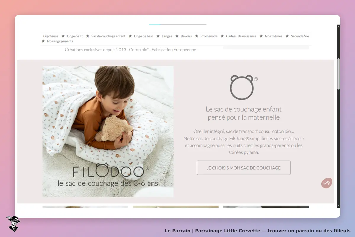 Little Crevette : un enfant avec un sac de couchage, texte sur le produit et options visibles