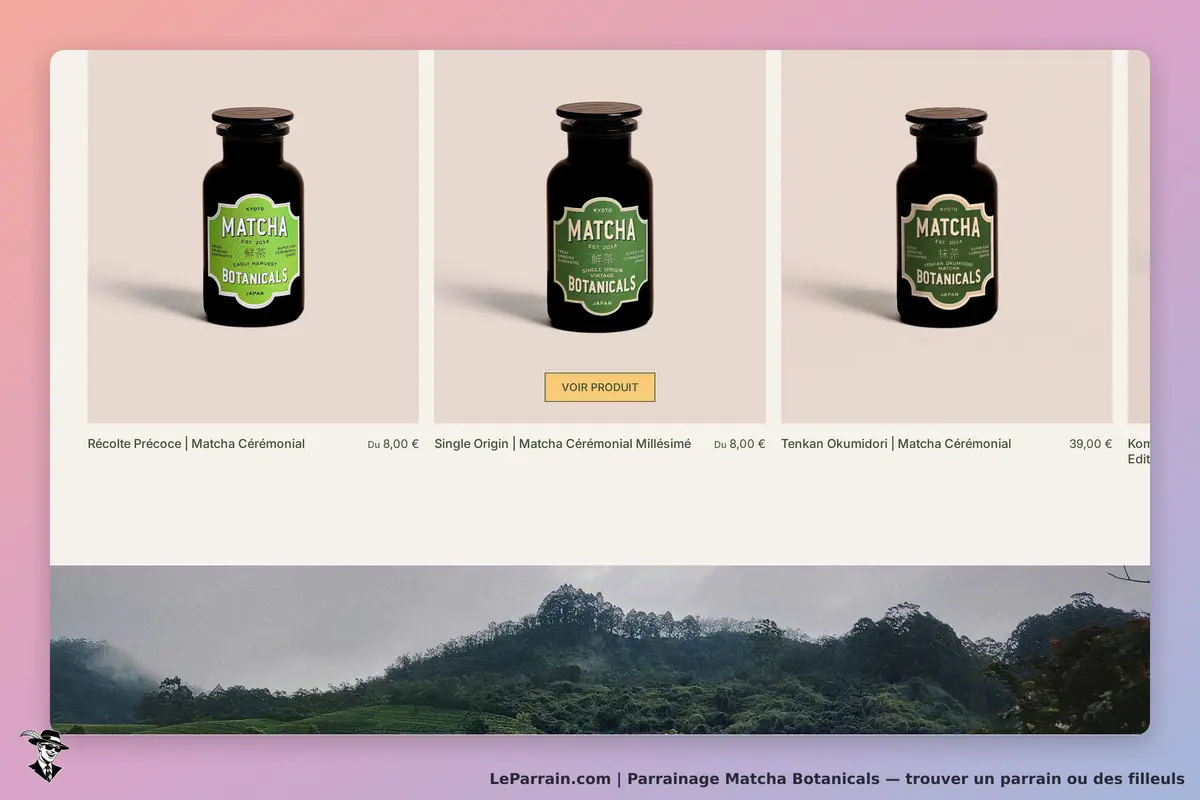 Matcha Botanicals : trois bouteilles de matcha avec des étiquettes et un fond de paysage