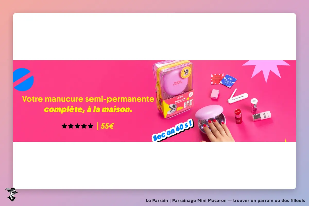 Mini Macaron : présentation d'un kit de manucure semi-permanente sur fond rose avec accessoires