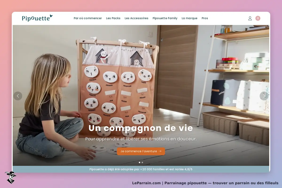 Pipouette : une enfant interagit avec un support éducatif sur les émotions dans un intérieur