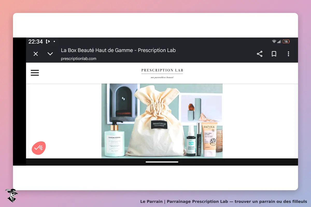 Prescription Lab : présentation d'une box beauté avec divers produits cosmétiques sur fond clair