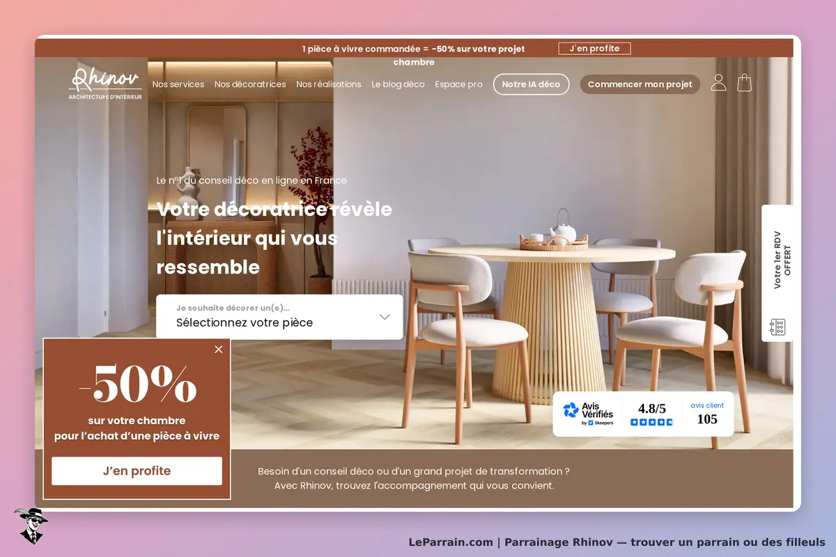 Rhinov : page d'accueil avec une table et des chaises modernes dans un intérieur lumineux