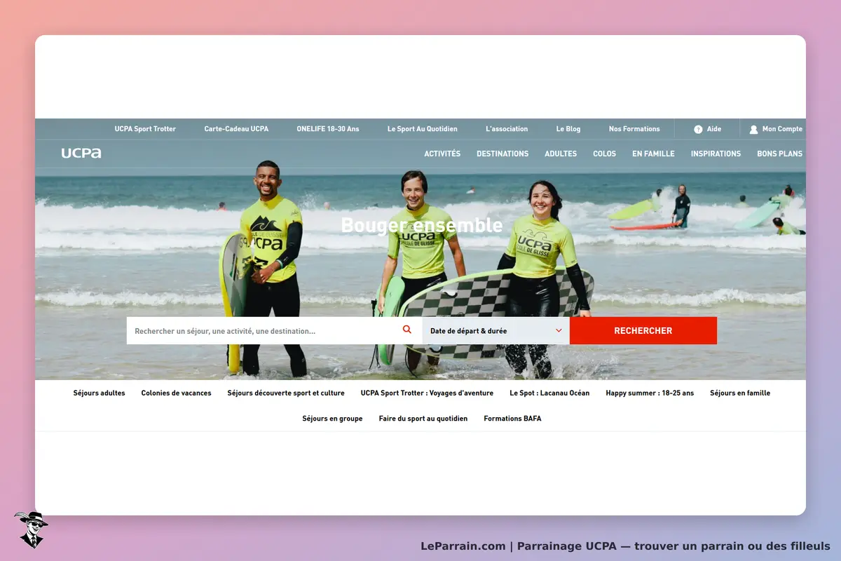 UCPA : trois personnes en maillot sur une plage, tenant des planches de surf, avec un fond marin